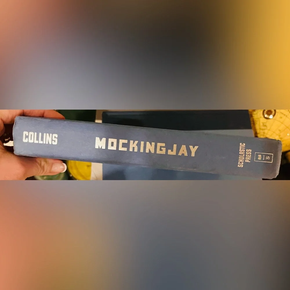 Mockingjay hardback book